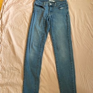 Levi skinny jeans size 27